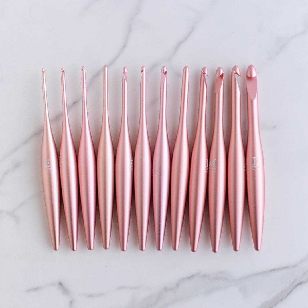 Blush Streamline Metal Crochet Hooks Metal Streamline FurlsCrochet Matte 3.50mm (E)